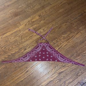 Maroon bandana halter neck crop top!